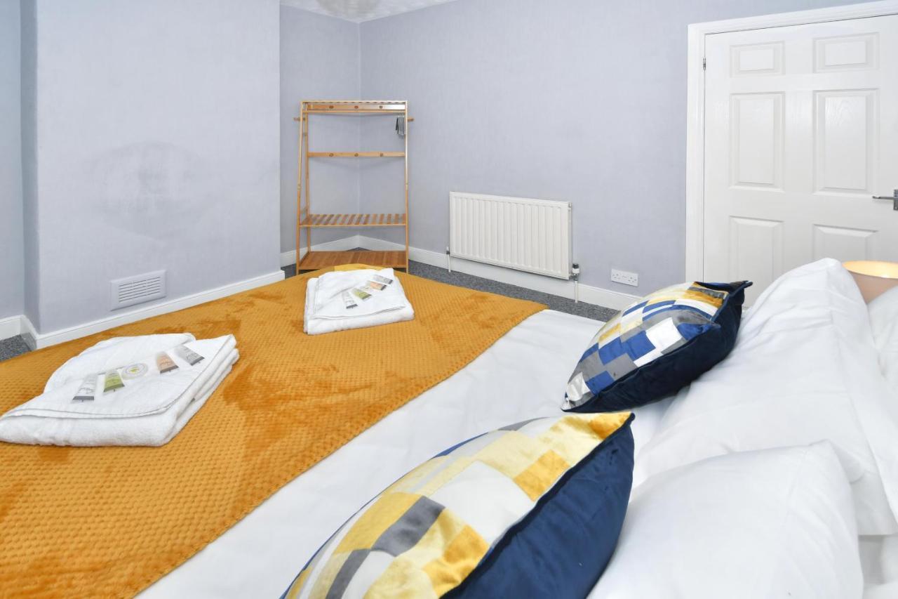Apartment The Yellow Door By Avenew Management Serviced Stoke-on-Trent