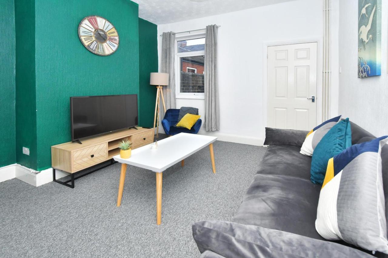 The Yellow Door By Avenew Management Serviced