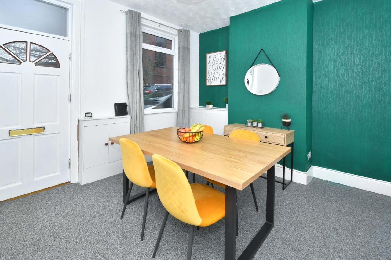 The Yellow Door By Avenew Management Serviced *