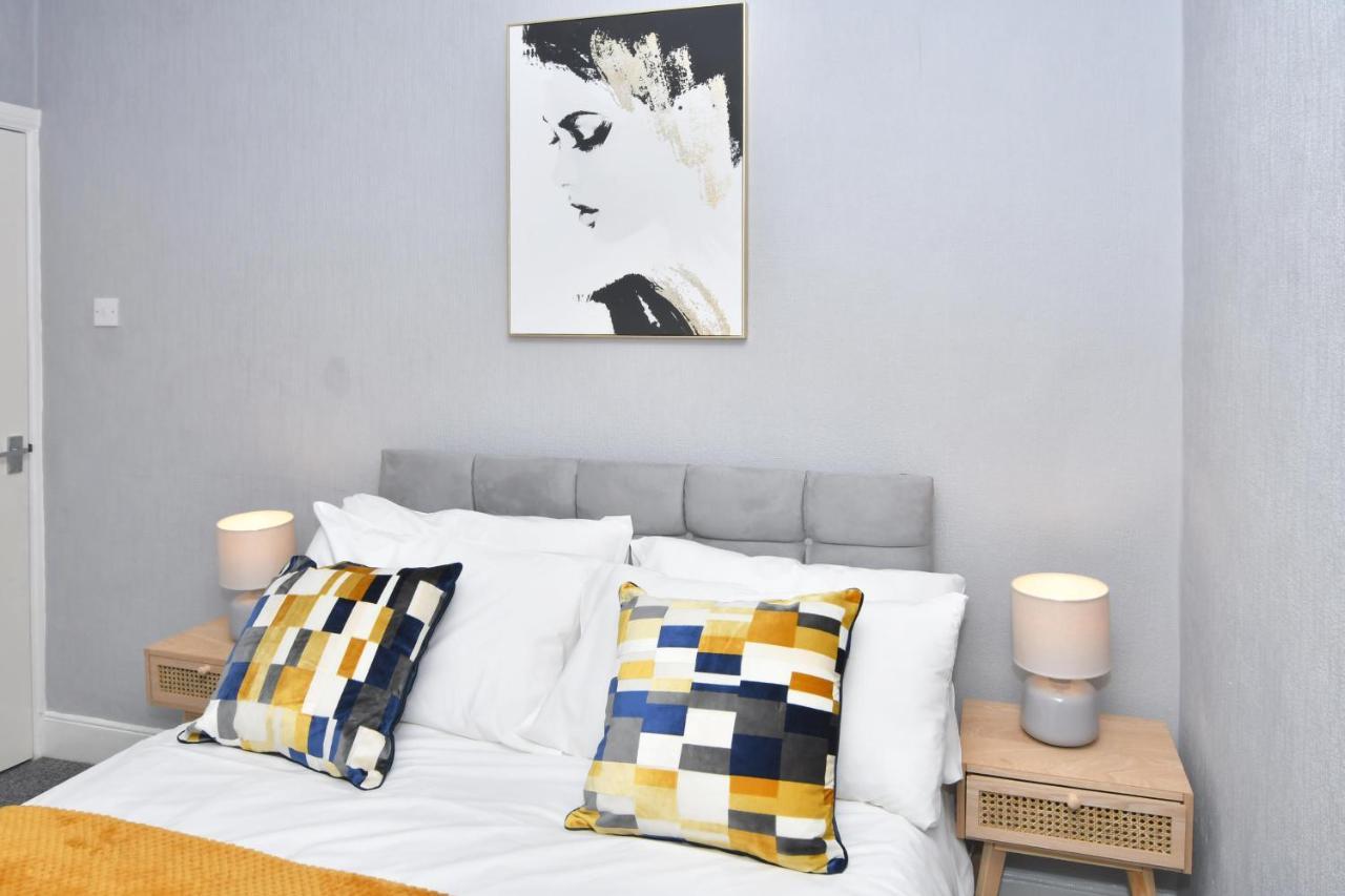 Apartment The Yellow Door By Avenew Management Serviced Stoke-on-Trent