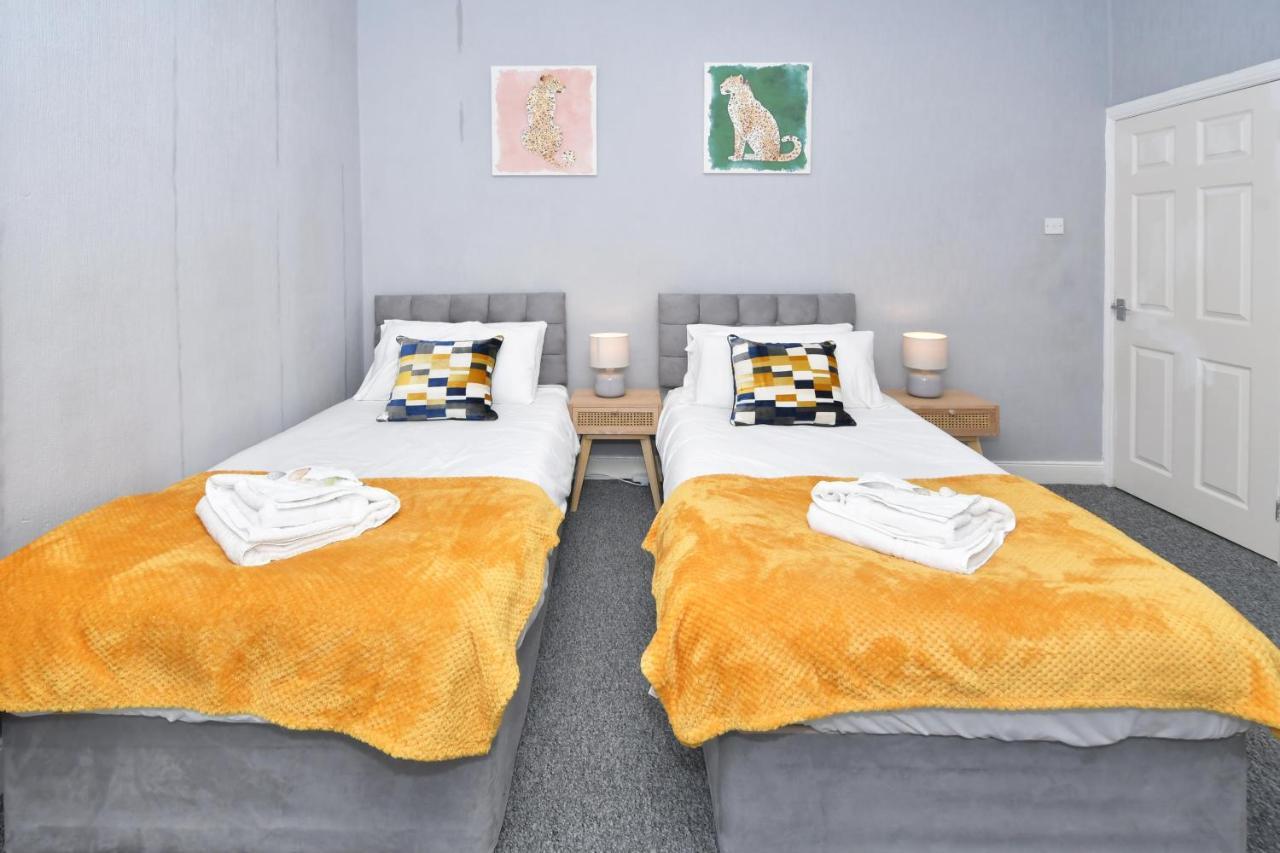 Apartment The Yellow Door By Avenew Management Serviced Stoke-on-Trent